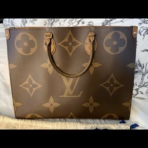 Louis Vuitton OnTheGo GM. ❤️
